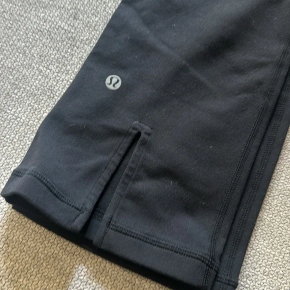 Lululemon Gather & Crow Crop - Picture 10 of 12